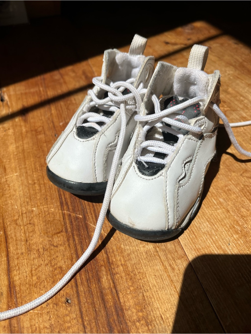 Nike Jordans 6C white